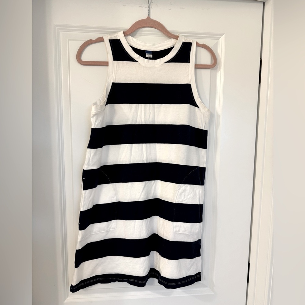 Old navy dress with white and blue stripes and pockets